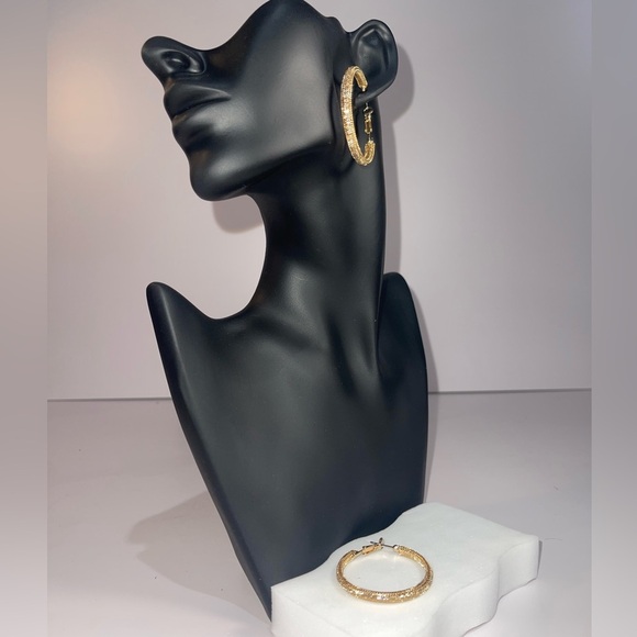 NWOT Gold Tone Hoop Earrings With Rhinestone Accents - Picture 3 of 6